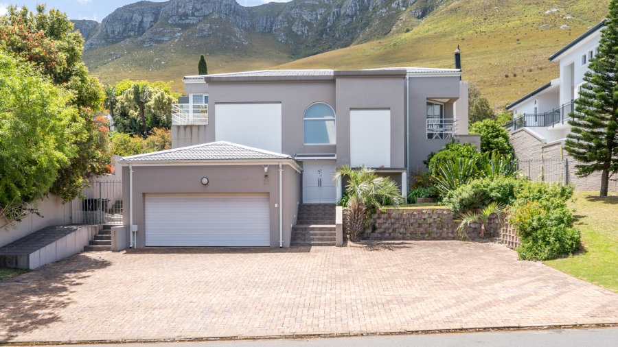 4 Bedroom Property for Sale in Hermanus Heights Western Cape